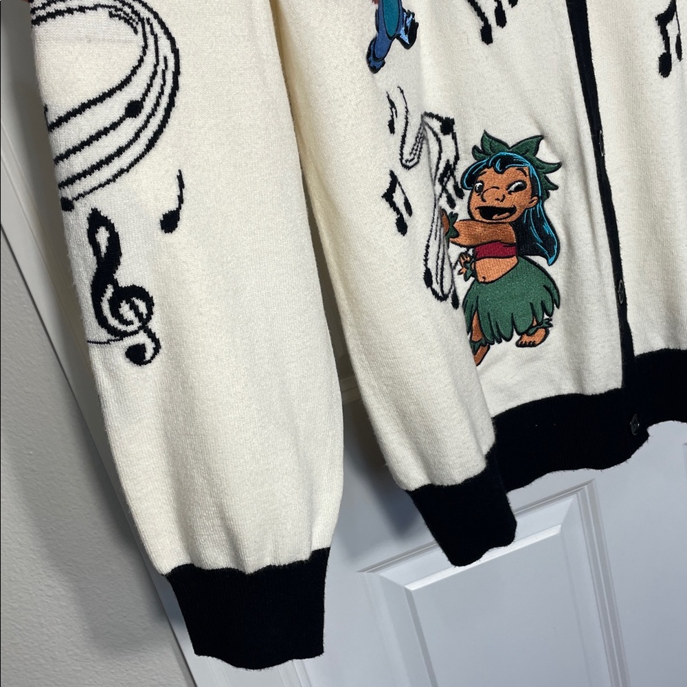 Disney 100 Musical Characters Cardigan Sx XL BoxLunch Exclusive V-neck Button Up - Picture 6 of 17